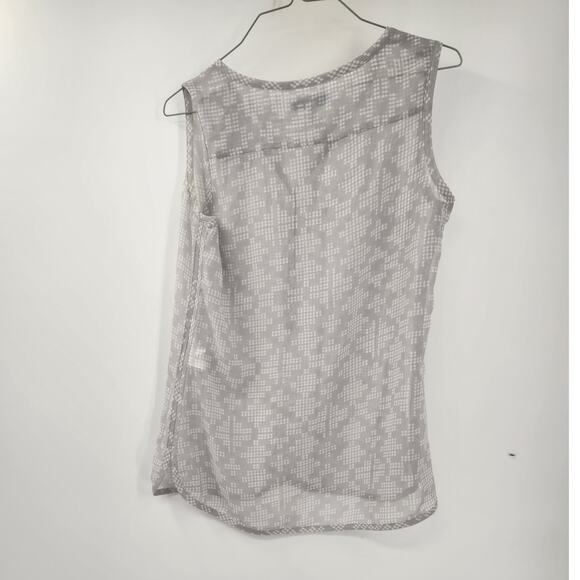 BANANA REPUBLIC Sleeveless Semi-Sheer Tank Top Womens Size Extra Small XS - Picture 2 of 5